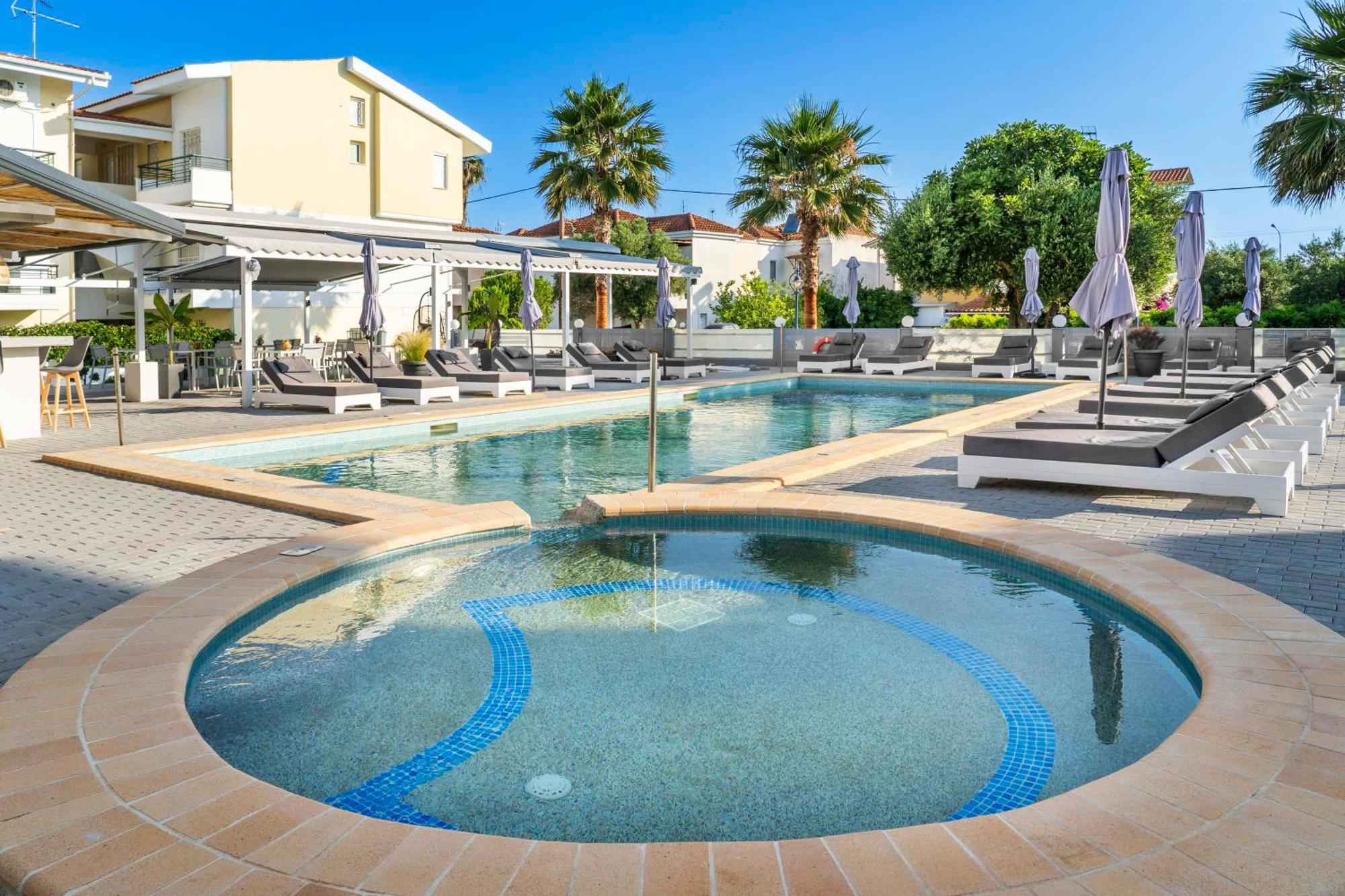 Akritas Hotel 佩科霍里 外观 照片
